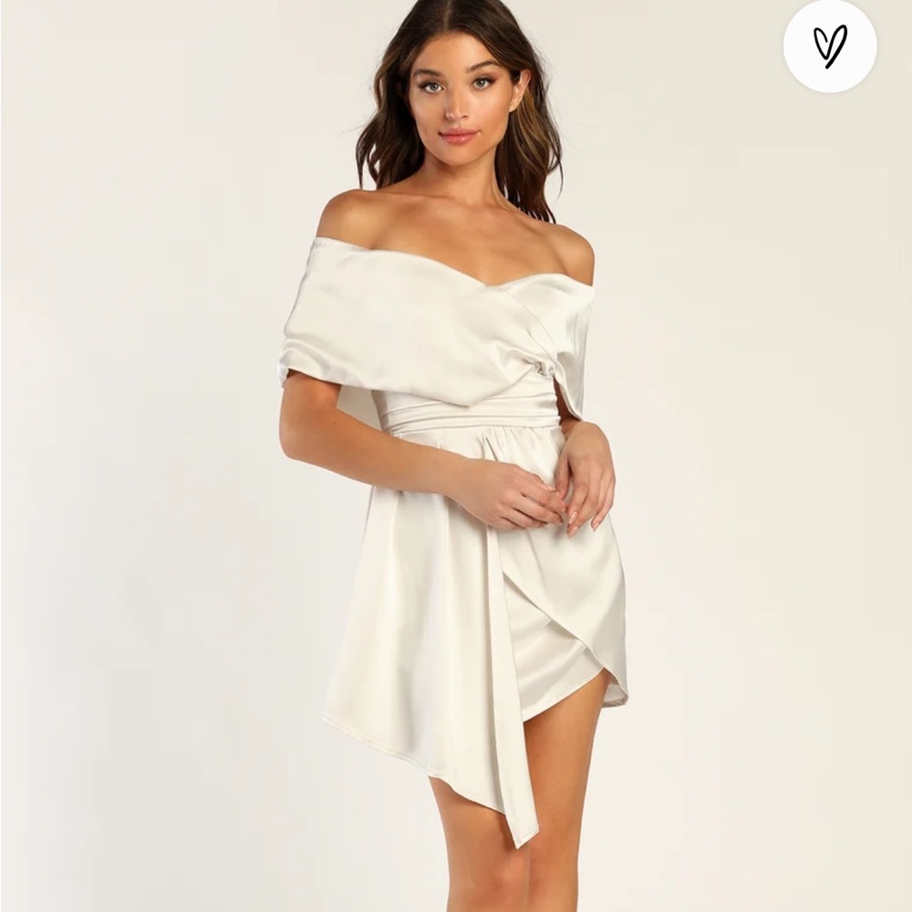 Lulus ivory satin off the shoulder mini dress size xs worn once